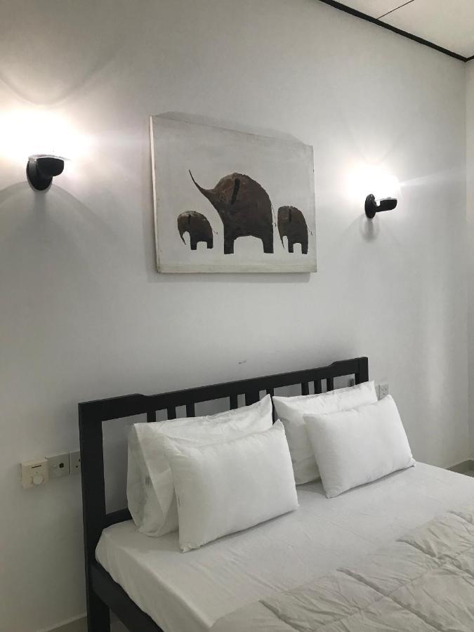 Sun & Fun Hikkaduwa Hotel ภายนอก รูปภาพ