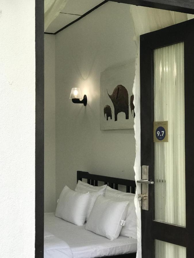 Sun & Fun Hikkaduwa Hotel ภายนอก รูปภาพ